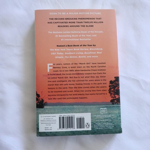 Where The Crawdads Sing by Delia Owens | Mystery | Historical | Fiction | Novel - Picture 2 of 4